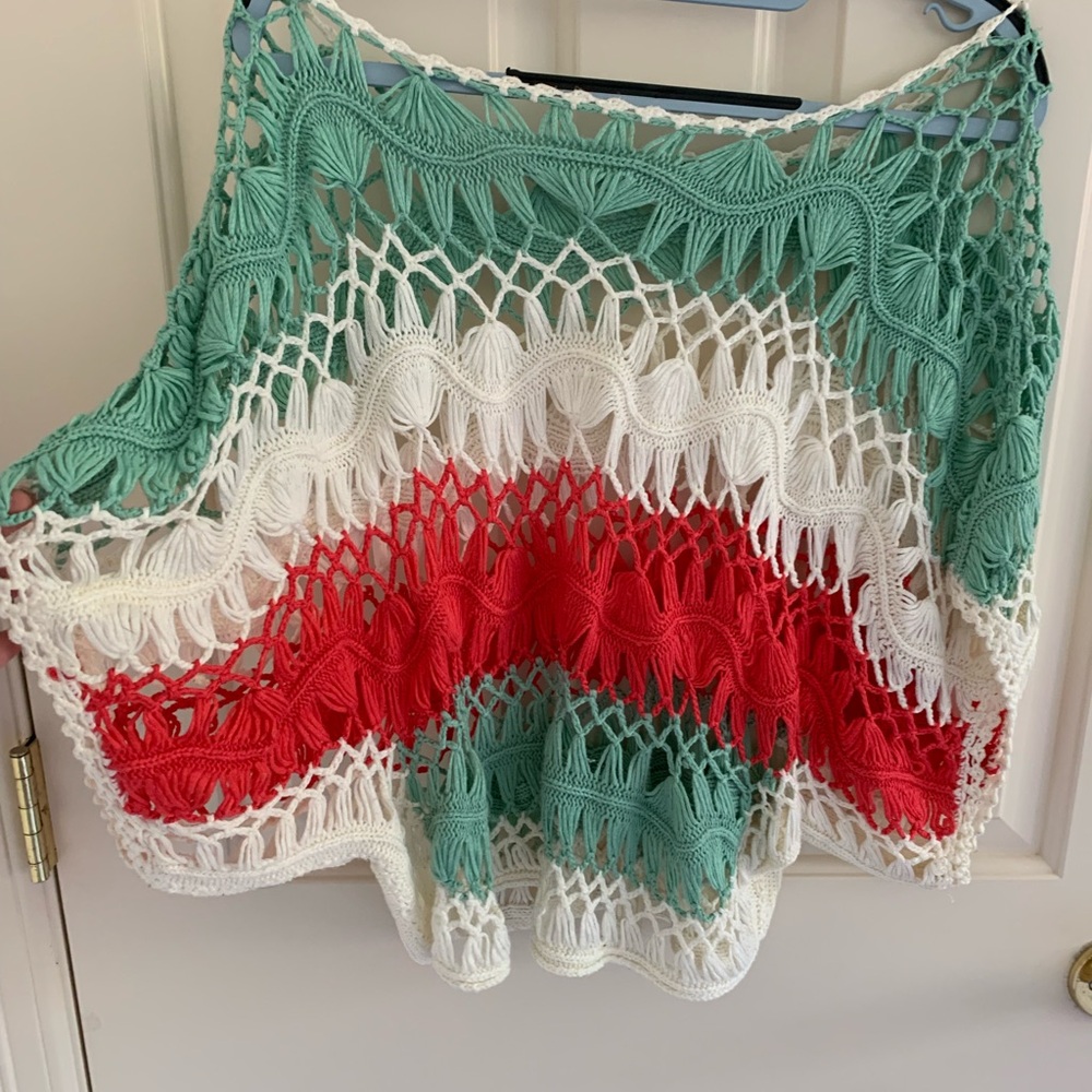 EUC Beautiful Crochet Knit Top - Picture 3 of 5